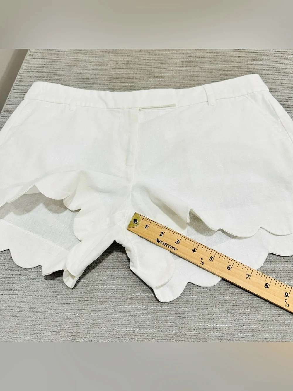 J Crew Women’s Linen Cotton Shorts Scalloped Hem White Pockets Sz 12 Resort